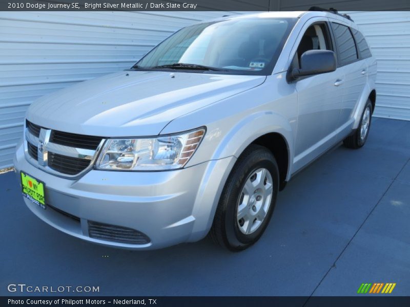 Bright Silver Metallic / Dark Slate Gray 2010 Dodge Journey SE