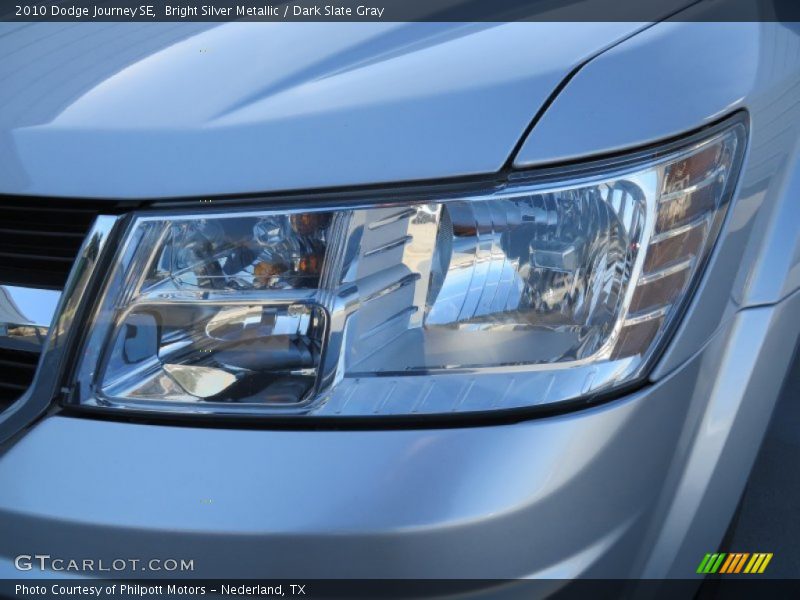 Bright Silver Metallic / Dark Slate Gray 2010 Dodge Journey SE