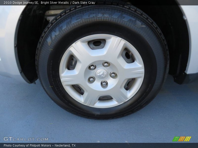 Bright Silver Metallic / Dark Slate Gray 2010 Dodge Journey SE