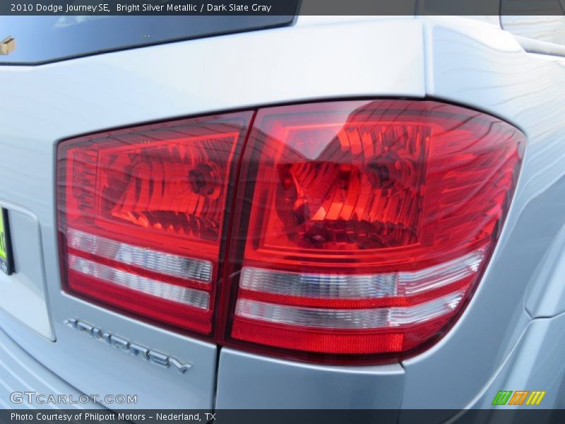 Bright Silver Metallic / Dark Slate Gray 2010 Dodge Journey SE