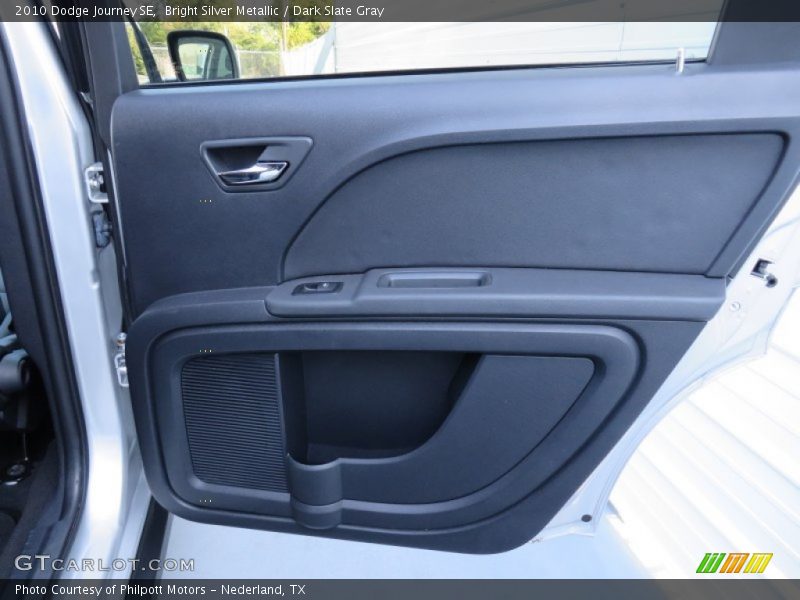 Bright Silver Metallic / Dark Slate Gray 2010 Dodge Journey SE