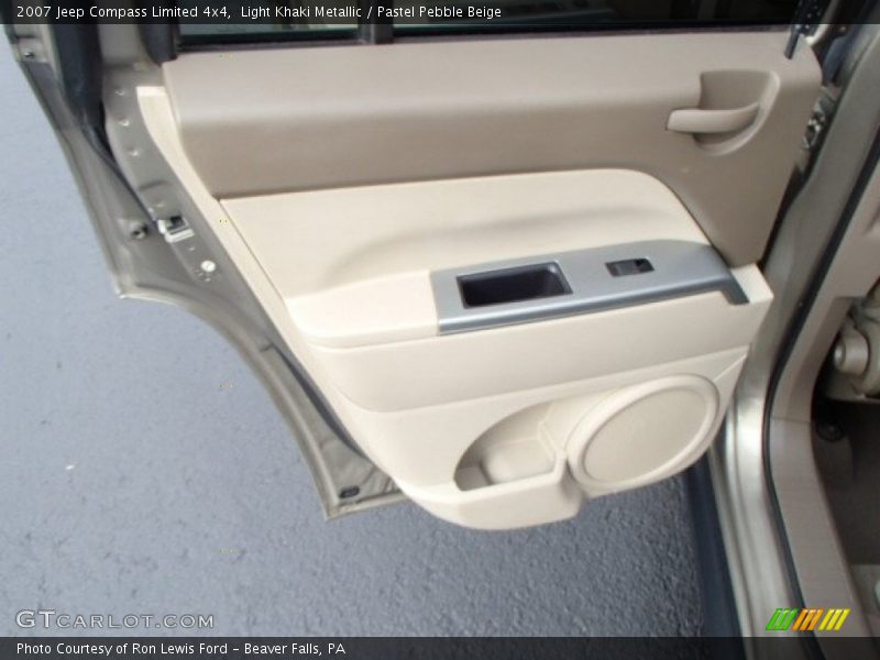 Light Khaki Metallic / Pastel Pebble Beige 2007 Jeep Compass Limited 4x4