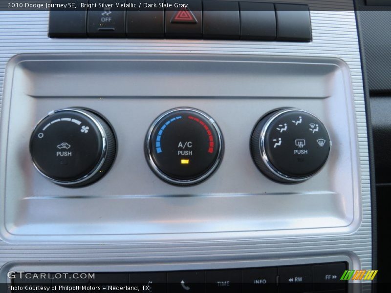 Bright Silver Metallic / Dark Slate Gray 2010 Dodge Journey SE