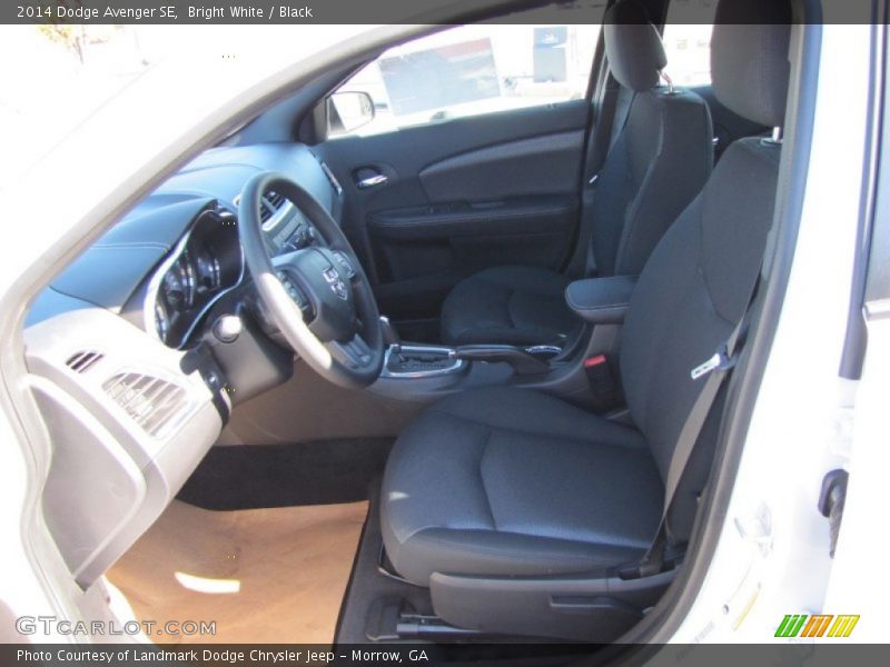 Bright White / Black 2014 Dodge Avenger SE