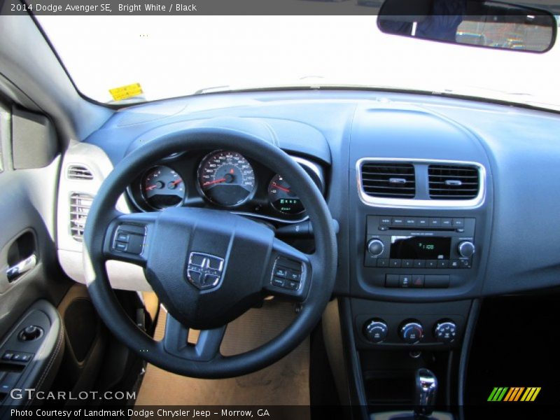 Bright White / Black 2014 Dodge Avenger SE