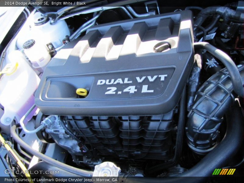 Bright White / Black 2014 Dodge Avenger SE