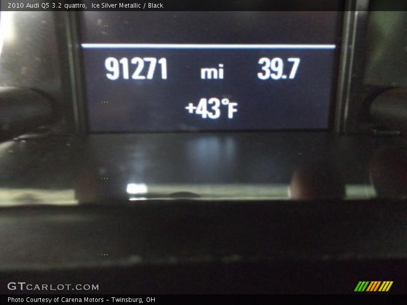 Ice Silver Metallic / Black 2010 Audi Q5 3.2 quattro