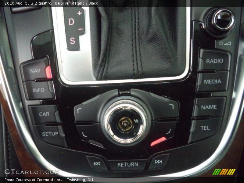 Ice Silver Metallic / Black 2010 Audi Q5 3.2 quattro