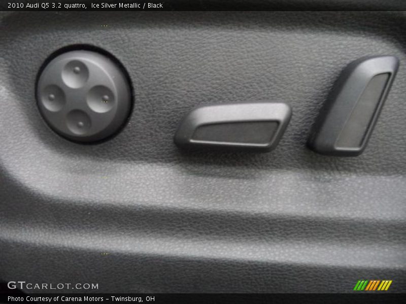 Ice Silver Metallic / Black 2010 Audi Q5 3.2 quattro
