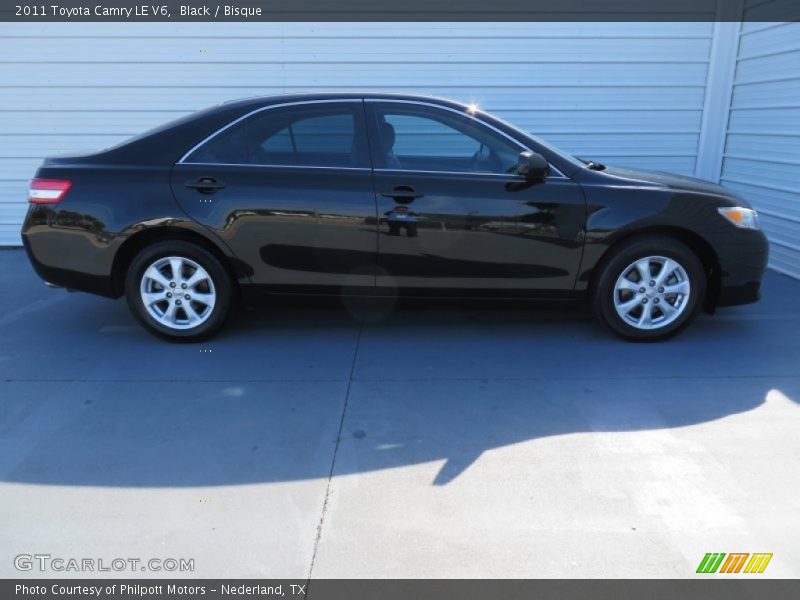 Black / Bisque 2011 Toyota Camry LE V6