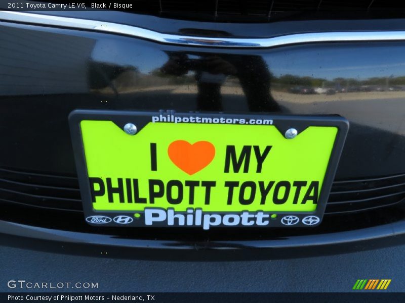 Black / Bisque 2011 Toyota Camry LE V6