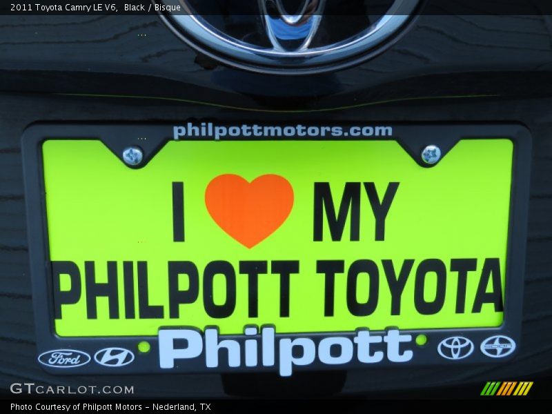 Black / Bisque 2011 Toyota Camry LE V6