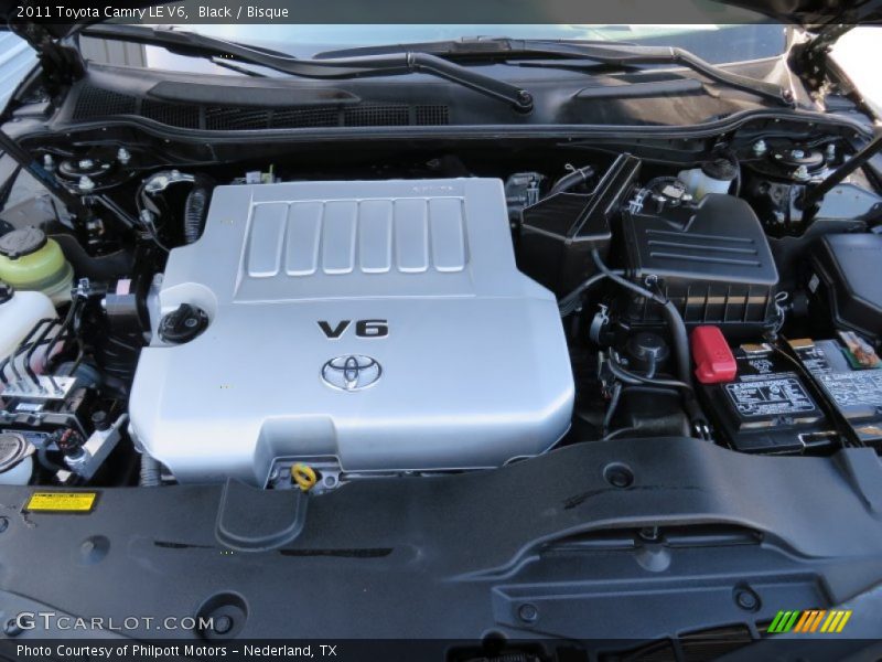 Black / Bisque 2011 Toyota Camry LE V6