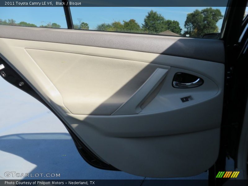 Black / Bisque 2011 Toyota Camry LE V6