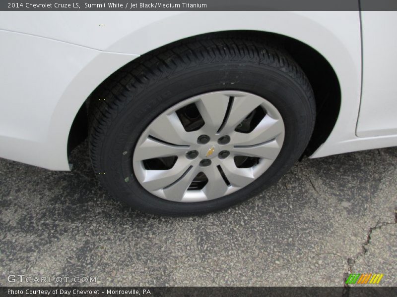 Summit White / Jet Black/Medium Titanium 2014 Chevrolet Cruze LS