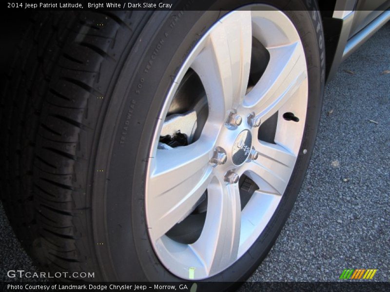Bright White / Dark Slate Gray 2014 Jeep Patriot Latitude