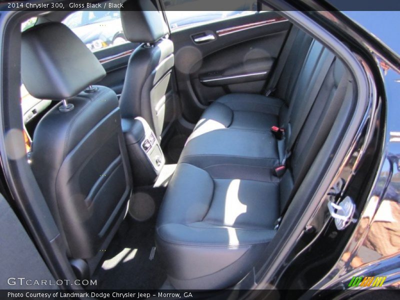 Gloss Black / Black 2014 Chrysler 300