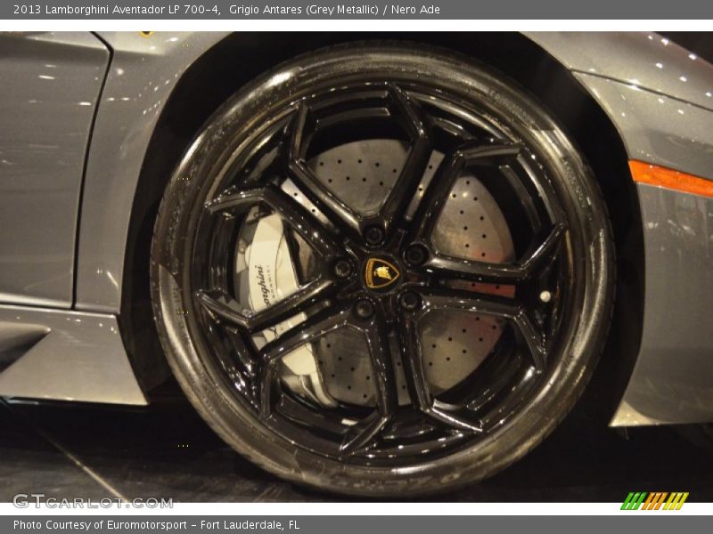 Grigio Antares (Grey Metallic) / Nero Ade 2013 Lamborghini Aventador LP 700-4