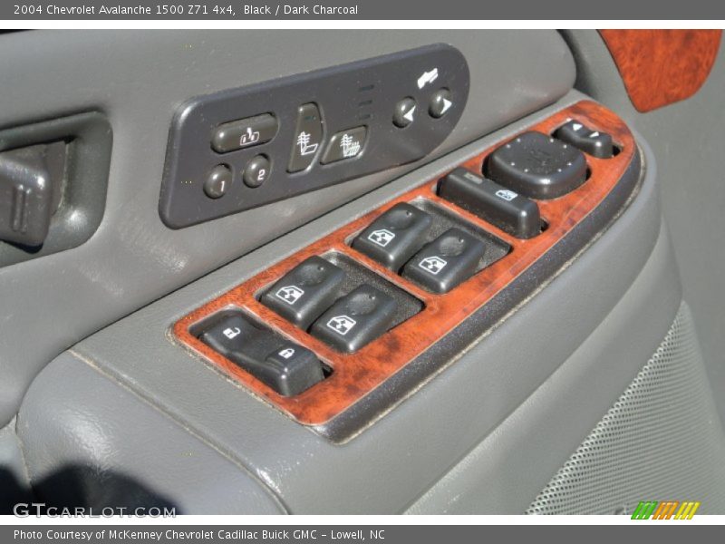 Black / Dark Charcoal 2004 Chevrolet Avalanche 1500 Z71 4x4