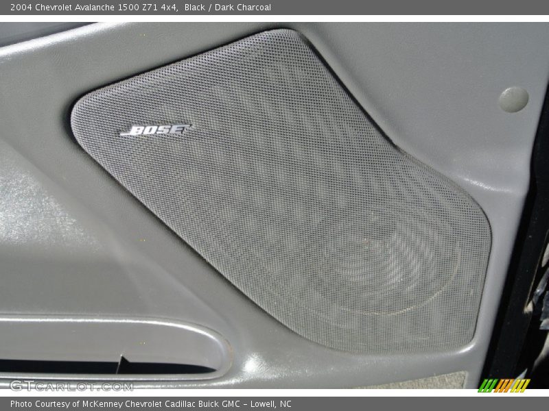 Black / Dark Charcoal 2004 Chevrolet Avalanche 1500 Z71 4x4