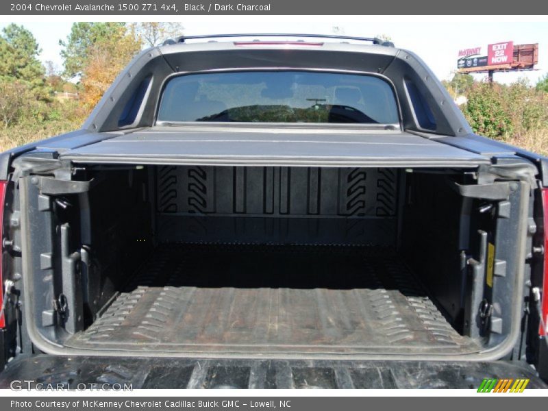 Black / Dark Charcoal 2004 Chevrolet Avalanche 1500 Z71 4x4