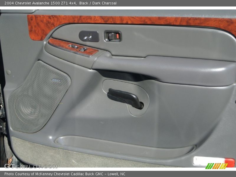 Black / Dark Charcoal 2004 Chevrolet Avalanche 1500 Z71 4x4