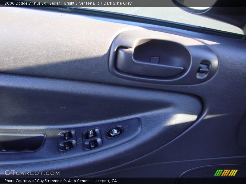 Bright Silver Metallic / Dark Slate Grey 2006 Dodge Stratus SXT Sedan