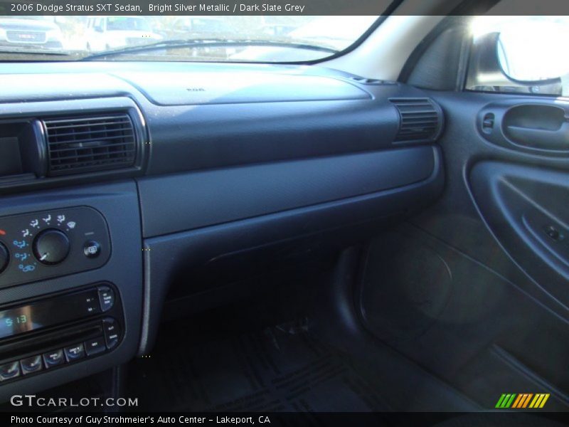 Bright Silver Metallic / Dark Slate Grey 2006 Dodge Stratus SXT Sedan