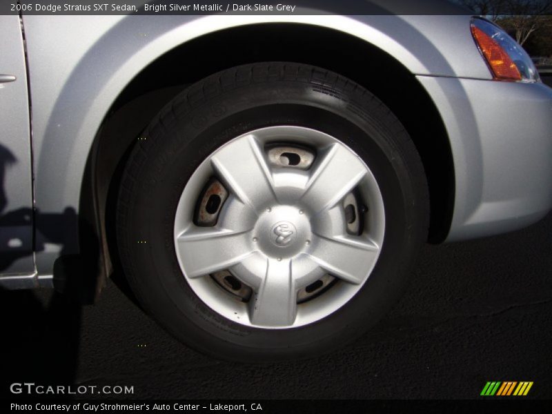 Bright Silver Metallic / Dark Slate Grey 2006 Dodge Stratus SXT Sedan
