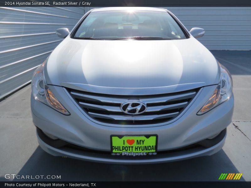 Radiant Silver / Gray 2014 Hyundai Sonata SE