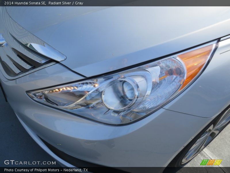 Radiant Silver / Gray 2014 Hyundai Sonata SE