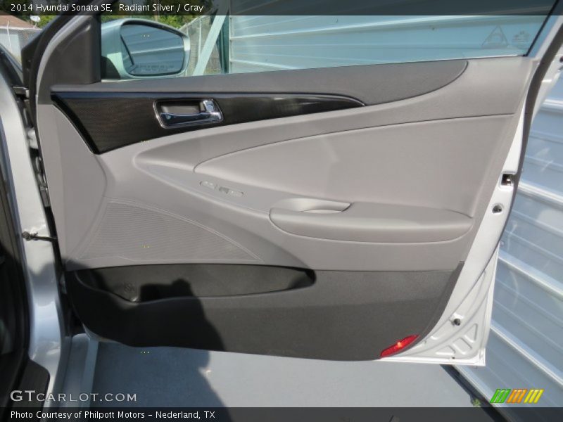 Radiant Silver / Gray 2014 Hyundai Sonata SE