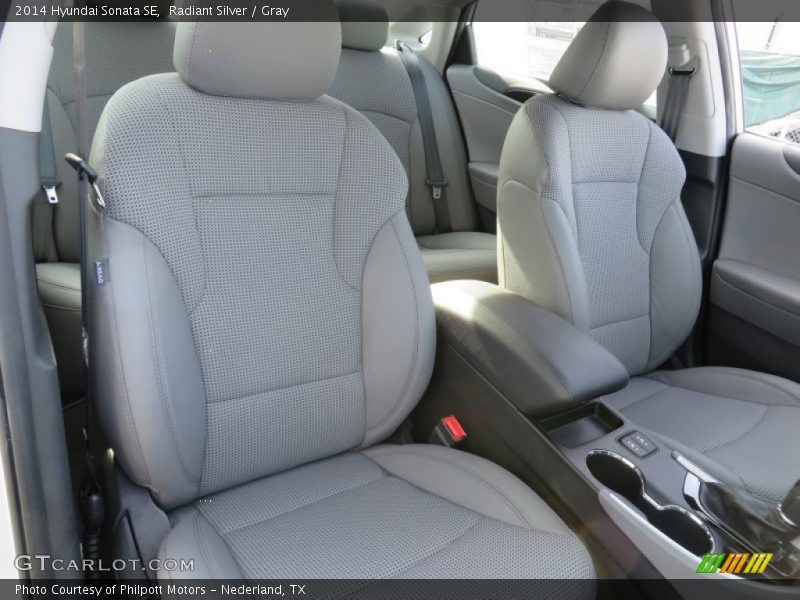 Radiant Silver / Gray 2014 Hyundai Sonata SE