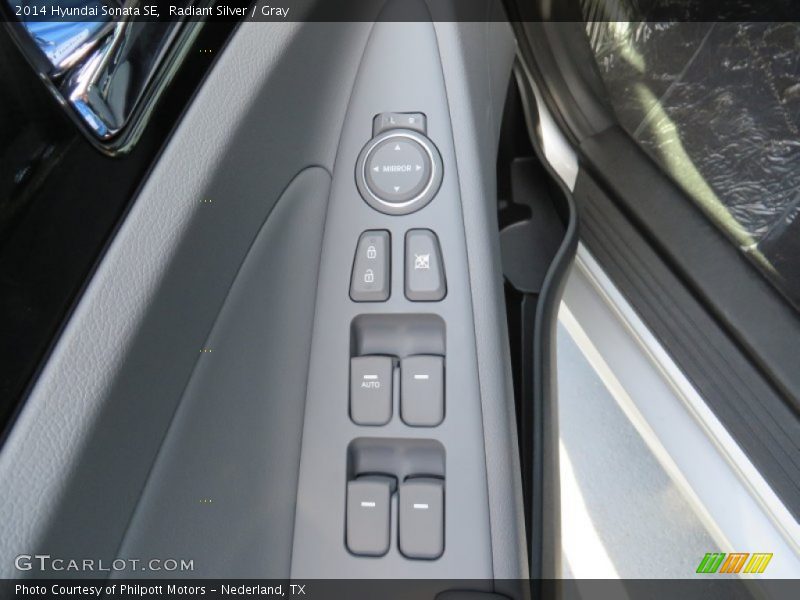 Radiant Silver / Gray 2014 Hyundai Sonata SE