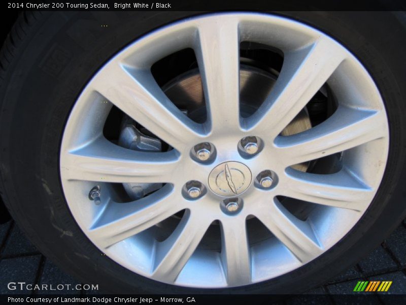 Bright White / Black 2014 Chrysler 200 Touring Sedan