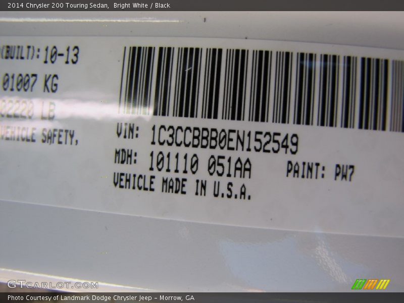 Bright White / Black 2014 Chrysler 200 Touring Sedan