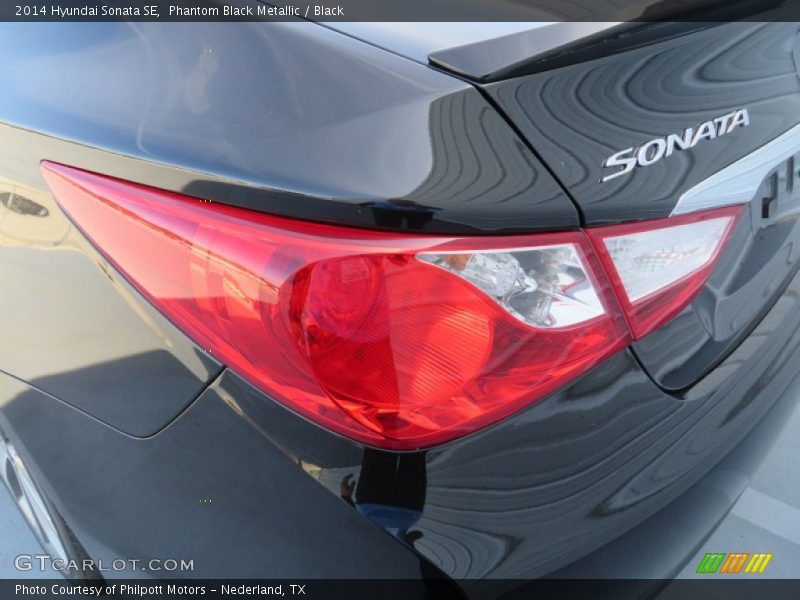 Phantom Black Metallic / Black 2014 Hyundai Sonata SE