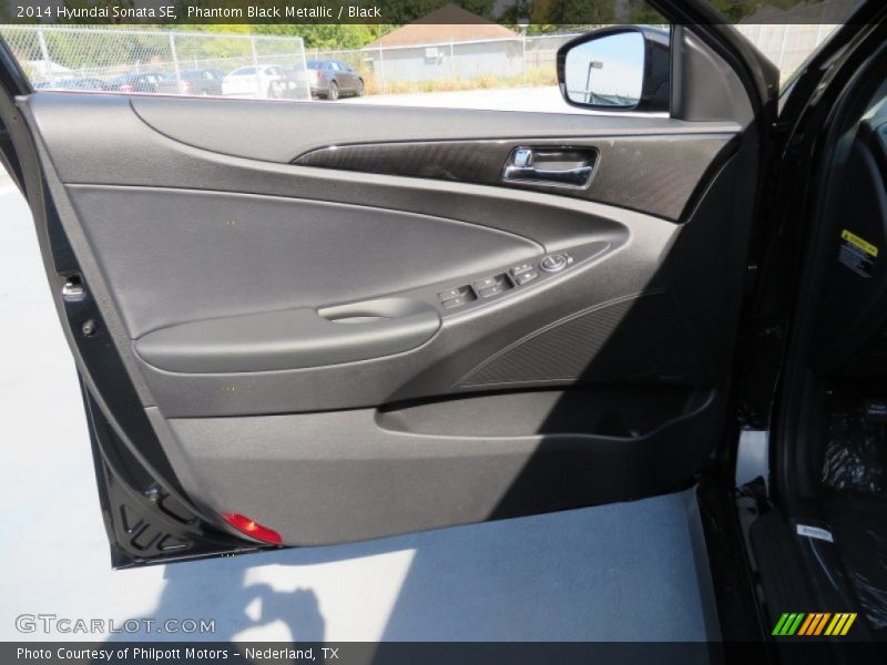 Phantom Black Metallic / Black 2014 Hyundai Sonata SE