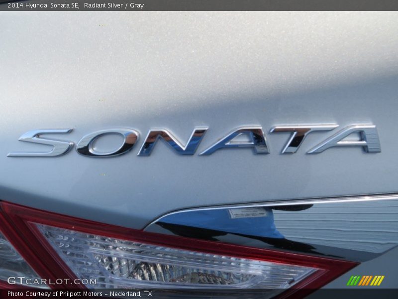 Radiant Silver / Gray 2014 Hyundai Sonata SE