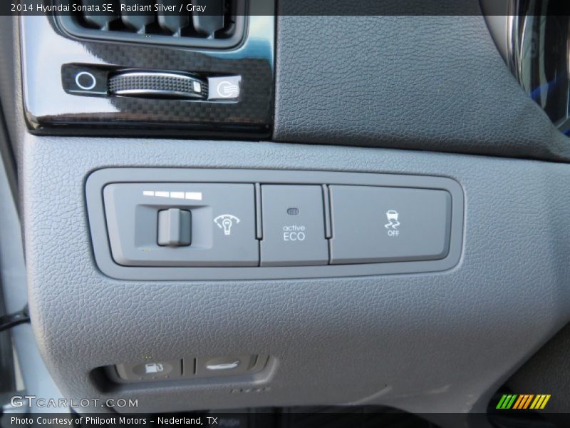 Radiant Silver / Gray 2014 Hyundai Sonata SE