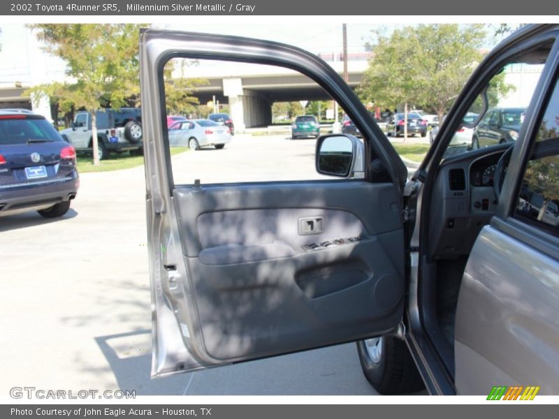 Millennium Silver Metallic / Gray 2002 Toyota 4Runner SR5