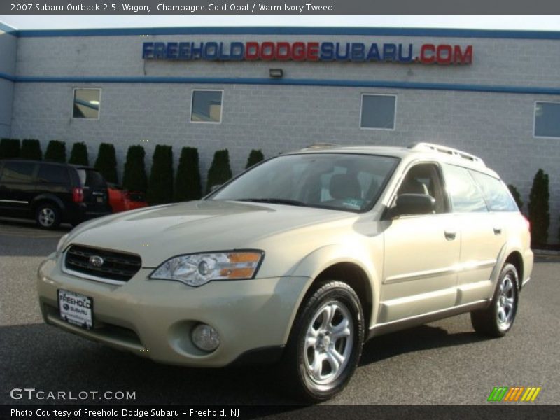 Champagne Gold Opal / Warm Ivory Tweed 2007 Subaru Outback 2.5i Wagon