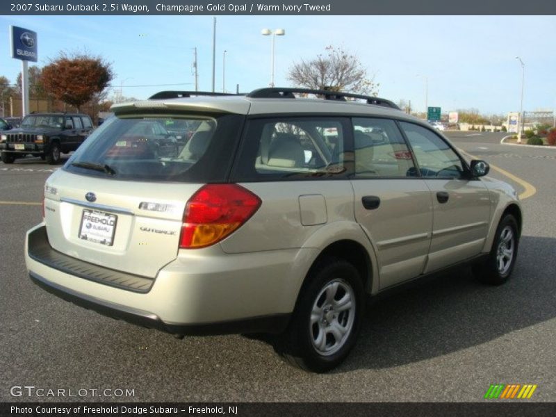 Champagne Gold Opal / Warm Ivory Tweed 2007 Subaru Outback 2.5i Wagon