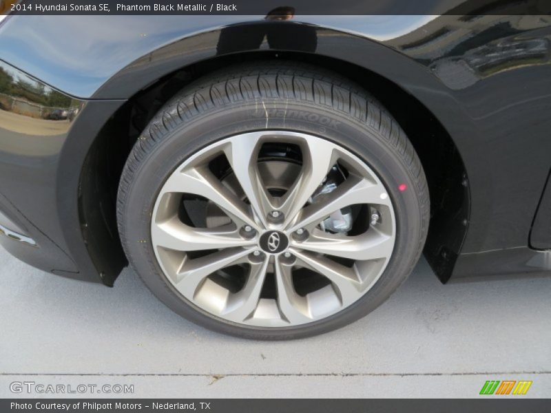 Phantom Black Metallic / Black 2014 Hyundai Sonata SE
