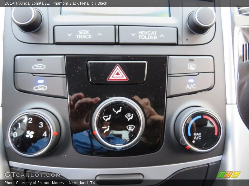Phantom Black Metallic / Black 2014 Hyundai Sonata SE