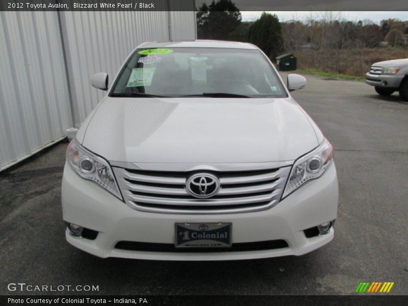 Blizzard White Pearl / Black 2012 Toyota Avalon