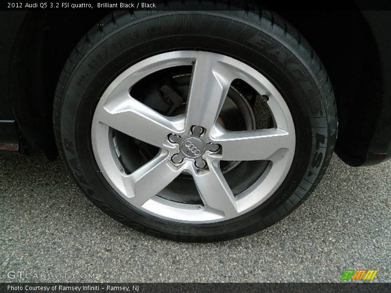 Brilliant Black / Black 2012 Audi Q5 3.2 FSI quattro