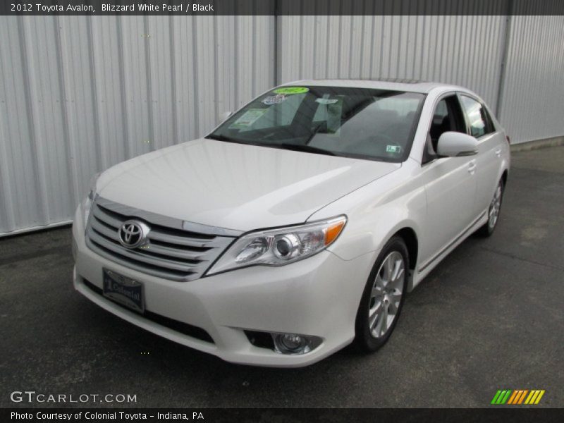Blizzard White Pearl / Black 2012 Toyota Avalon