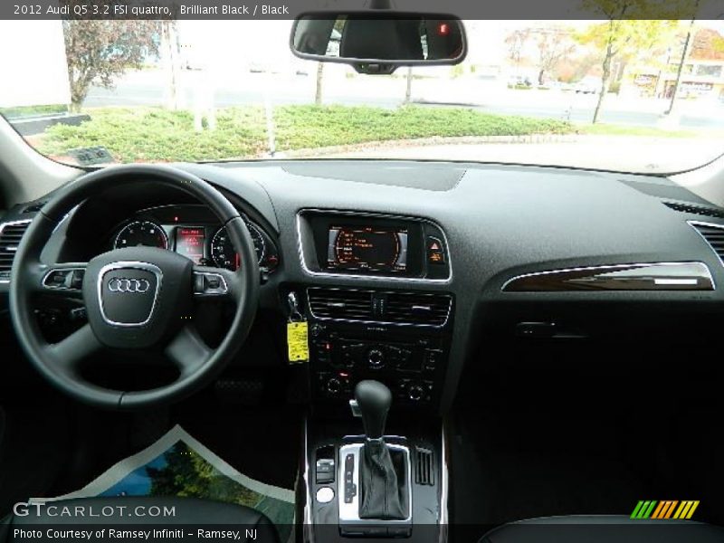 Brilliant Black / Black 2012 Audi Q5 3.2 FSI quattro