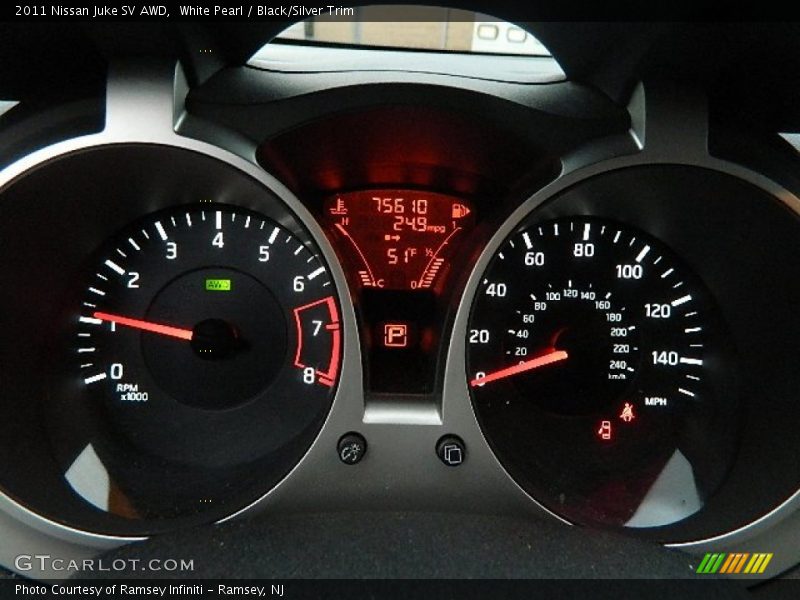 White Pearl / Black/Silver Trim 2011 Nissan Juke SV AWD